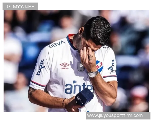 苏亚雷斯社交媒体分享全家福庆祝妻子生日表达骄傲与爱意