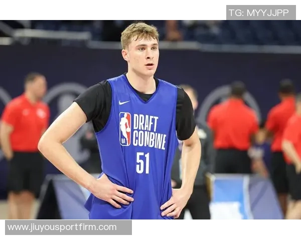 名记透露联盟普遍看法字母哥与AD交易或将推迟至休赛期